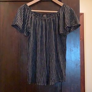 Stretch round neck line short sleeve shirt